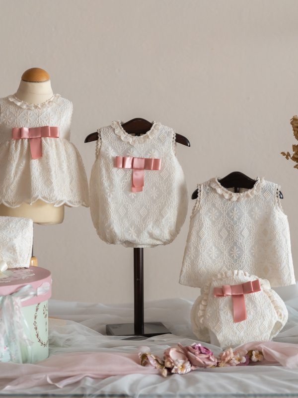 Conjunto Bordado Beige Eva Martinez